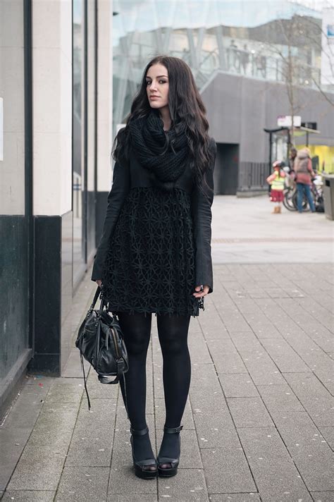 what to wear with black tights.